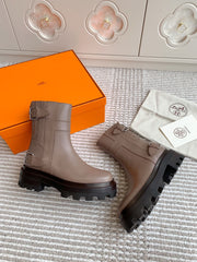 JAIME ANKLE BOOT IN CEDAR BROWN CALFSKIN