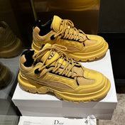 C'EST SNEAKER IN CLASSIC YELLOW CALFSKIN AND BREATHABLE MESH