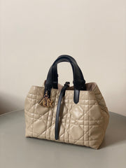 MEDIUM TOUJOURS BAG 28 IN BEIGE CANNAGE CALFSKIN BLACK STRAP