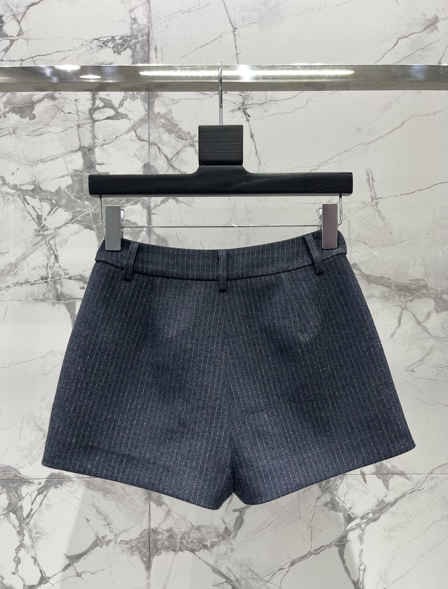 YSL 25S SHORT STYLE 188