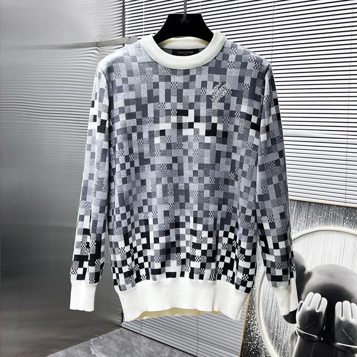 LV KNITTED SWEATER IN GRAY BLACK WHITE DAMOFLAGE MOTIF WOOL 238799