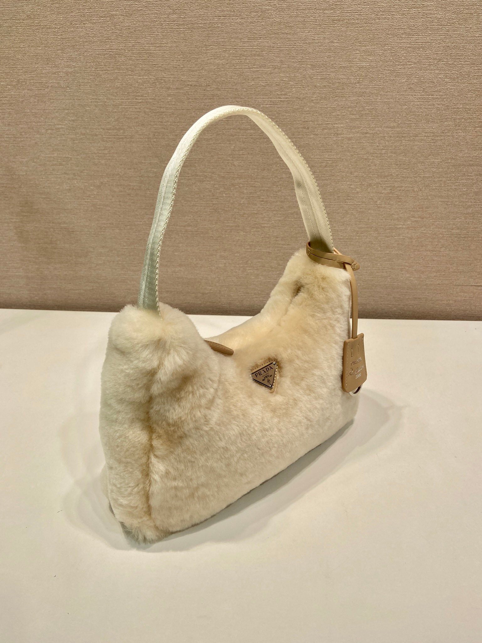 HOBO BAG 23 IN BEIGE RABBIT FUR