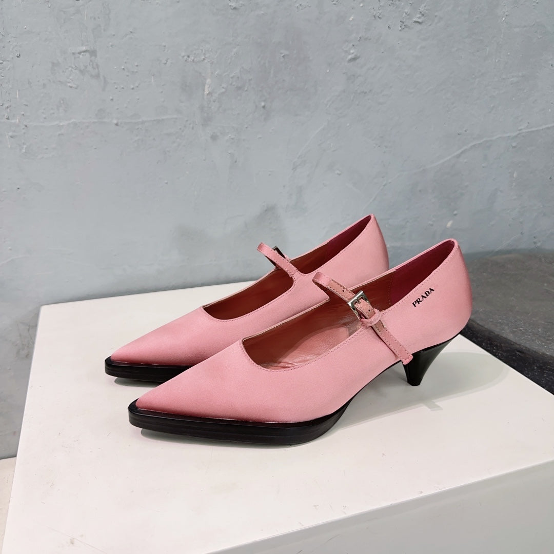 POINTED TOE MEDIUM HEEL PUMPS IN PINK SILK