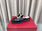 VIV' RANGERS MULES IN BLACK PATENT CALFSKIN GOLD BUCKLE