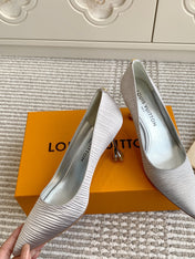 BLOSSOM PUMP 7 CM IN SILVER IMPORTED STRIPED SILK SATIN