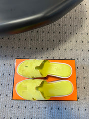 EZE SANDAL 85 MM IN NEON YELLOW CALFSKIN