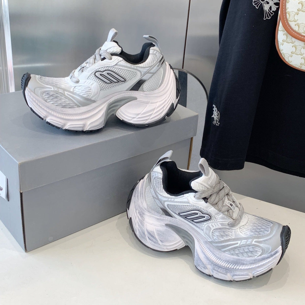 DAD SHOES IN SILVER WHITE MESH AND CALFSKIN