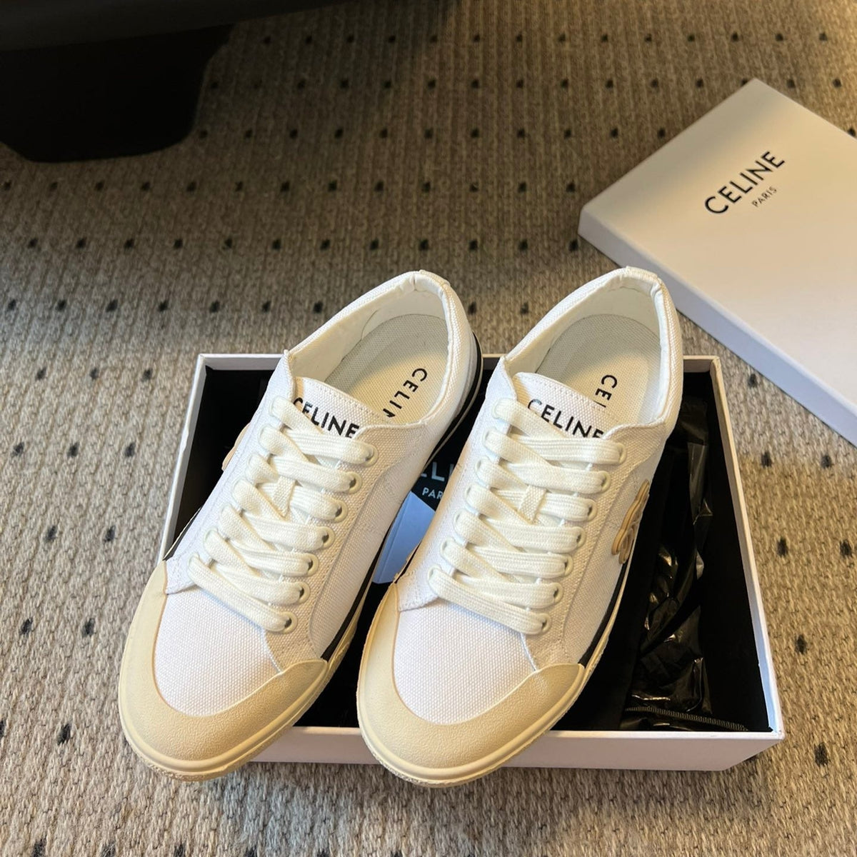 TRAINER LOW LACE-UP SNEAKER IN WHITE MIX BEIGE CANVAS