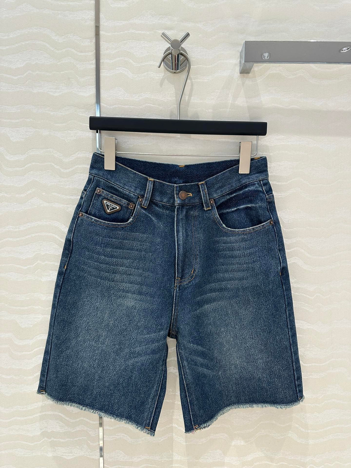 PRADA FASHION STRAIGHT-LEG DENIM SHORTS 263942