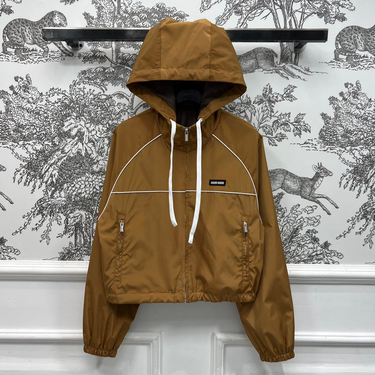 MIU 25S HOODED JACKET BROWN IN NYLON 263023