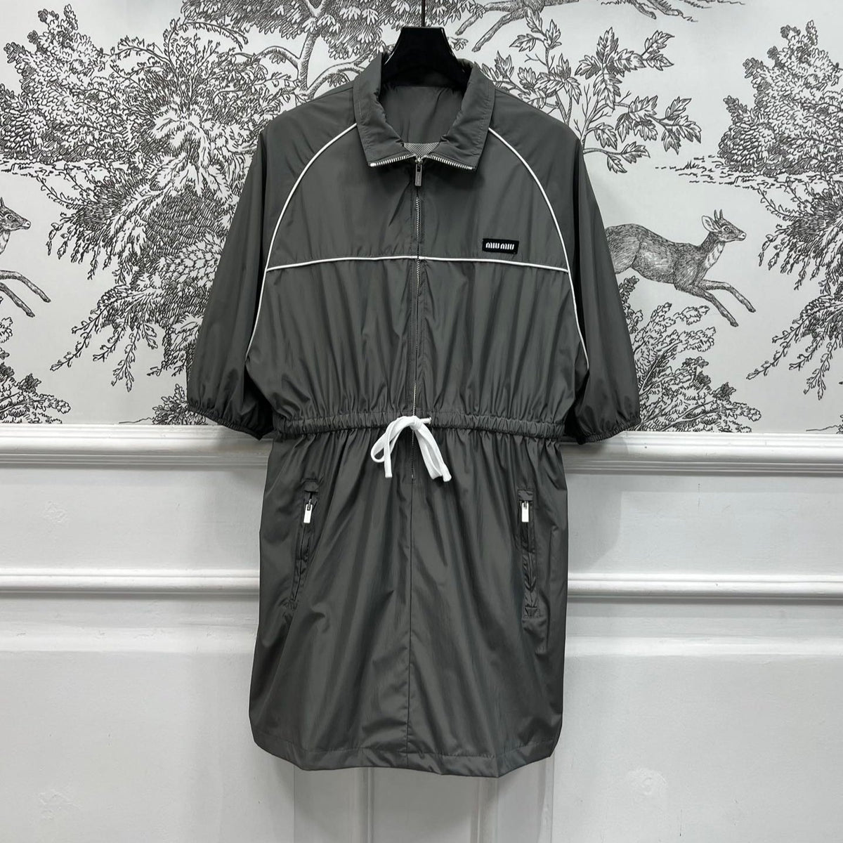 MIU 25S HOODED JACKET GREY IN NYLON 263119
