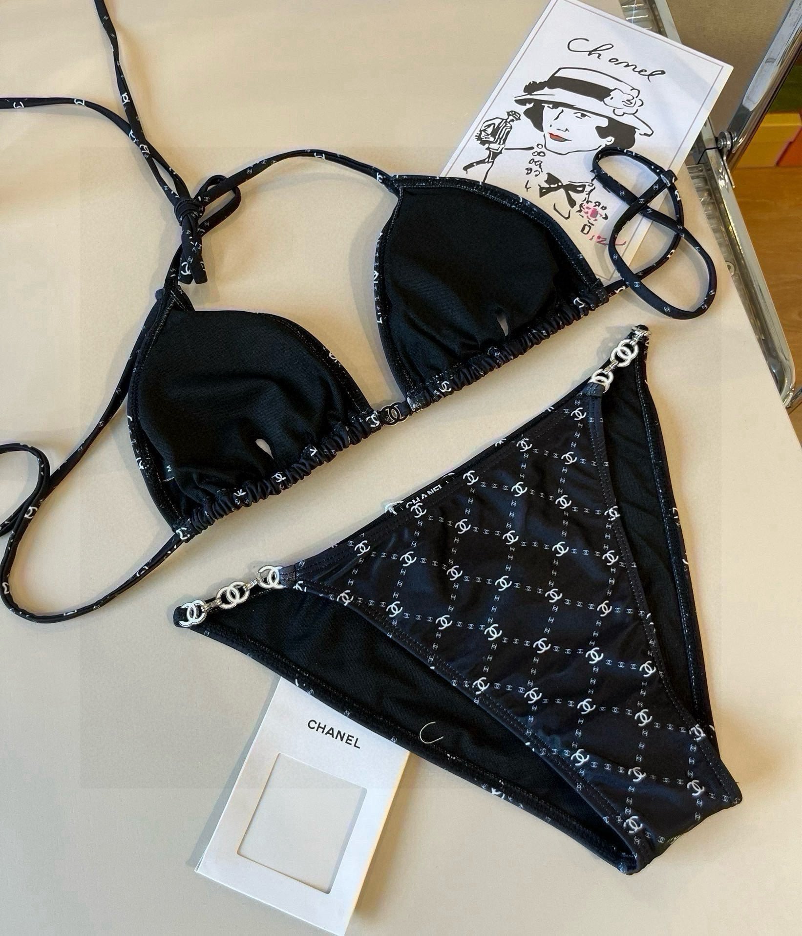 CC BIKINI SWIMSUIT SET IN BLACK AND WHITE PLAID 629230