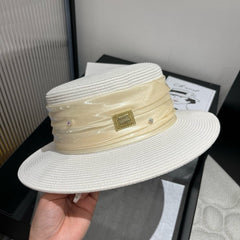 MM STRAW HAT IN WHITE WITH RHINESTONE EMBELLISHED