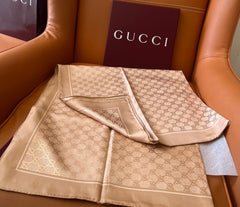 GUCCI 25S SCARF 90 IN SILK 697669