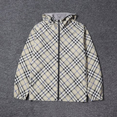 BURBERRY 25S HOODED TRENCH COAT 132
