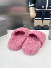 BALENCIAGA 25S FLAT SLIPPERS IN PINK MIX RED WOOL