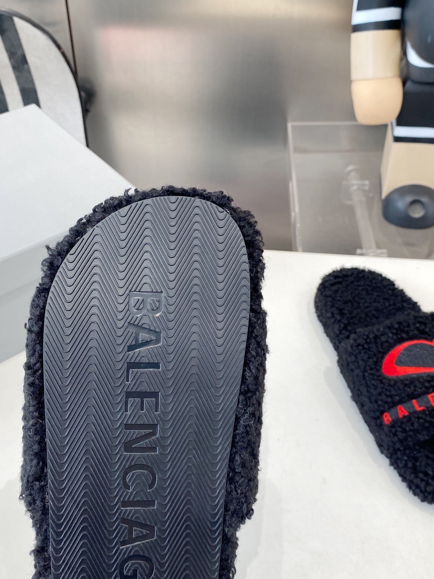 BALENCIAGA 25S FLAT SLIPPERS IN BLACK MIX RED WOOL