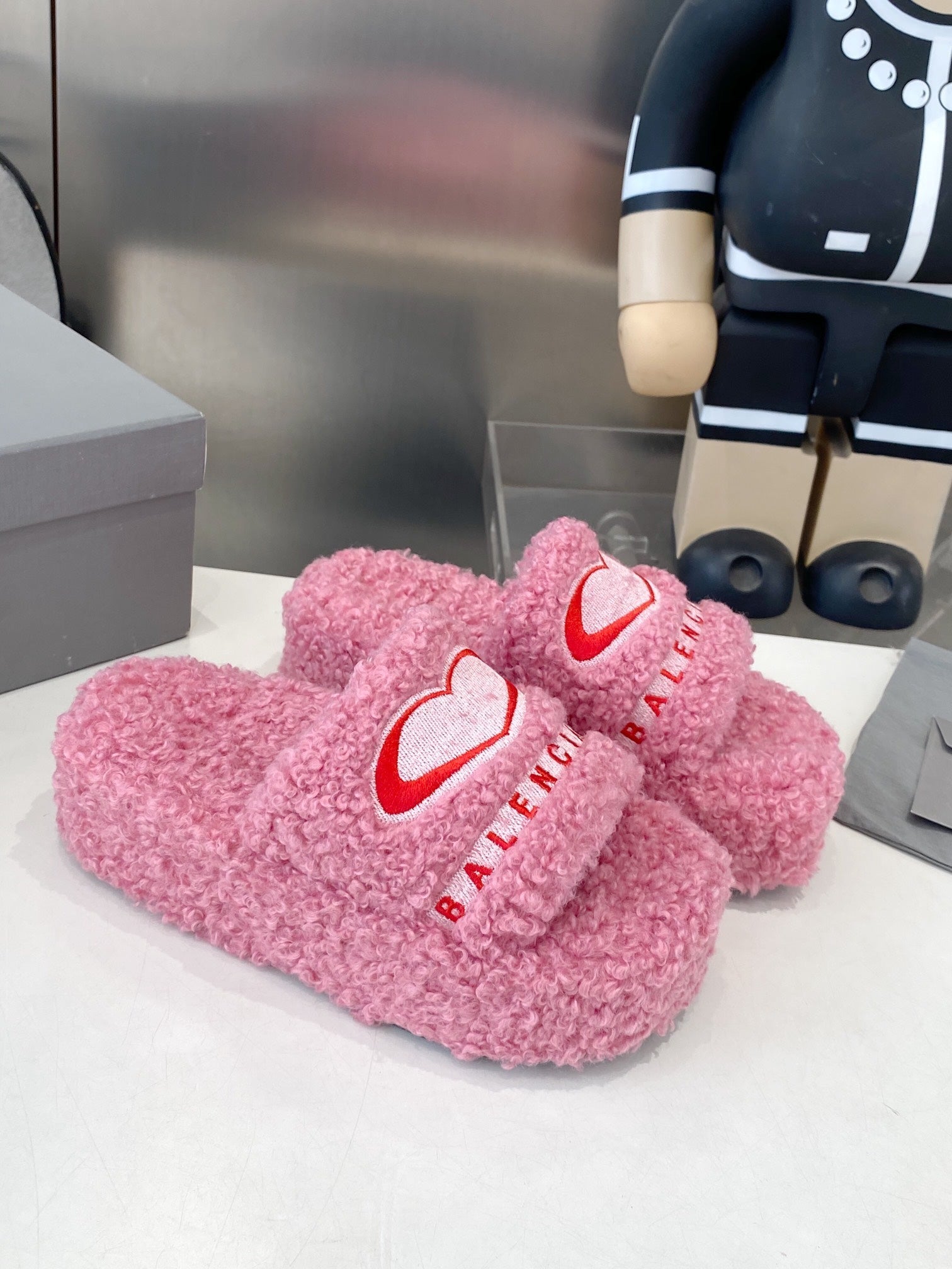 BALENCIAGA 25S SLIPPERS IN PINK MIX RED WOOL