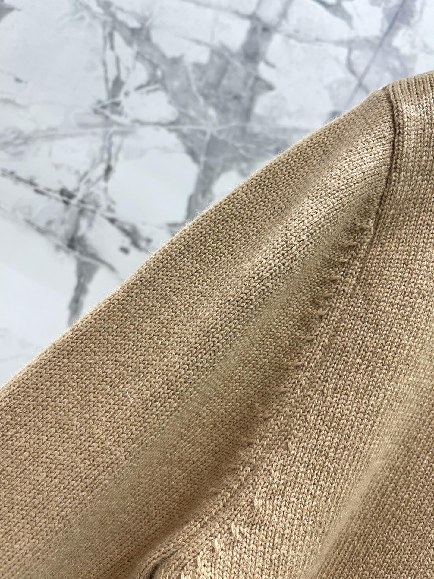 PRADA 25S CREW NECK SWEATER 340