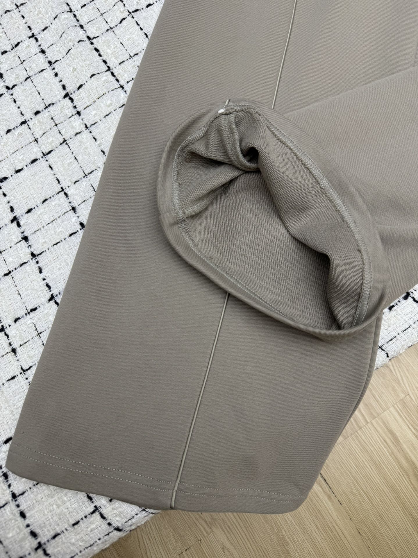 PRADA 25S STRAIGHT-LEG TROUSERS 329