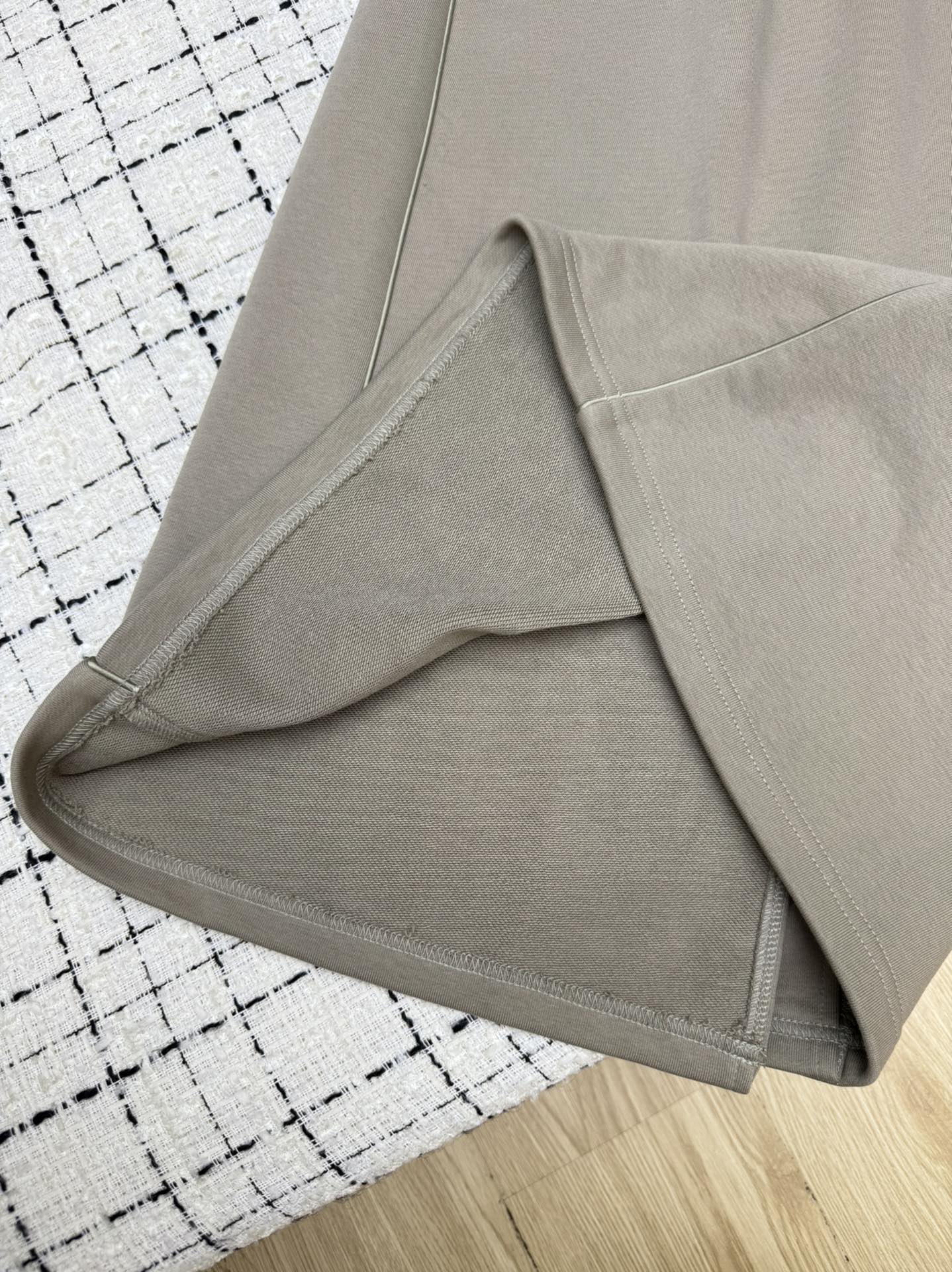 PRADA 25S MIDI SKIRT 331