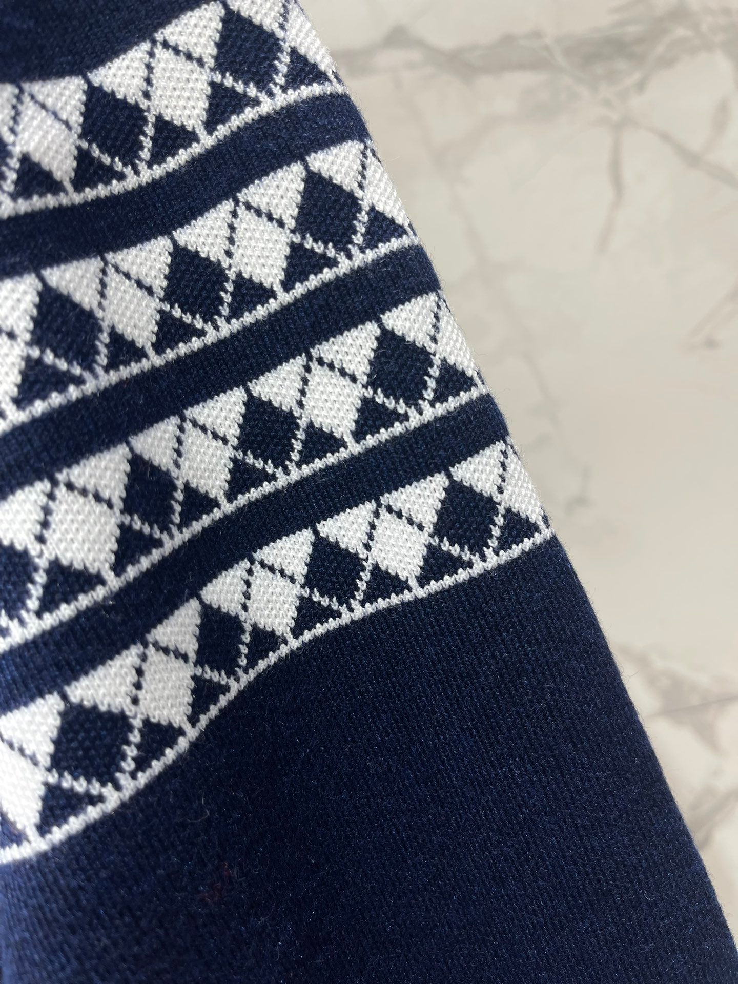 THOM 26S CARDIGAN STYLE 35