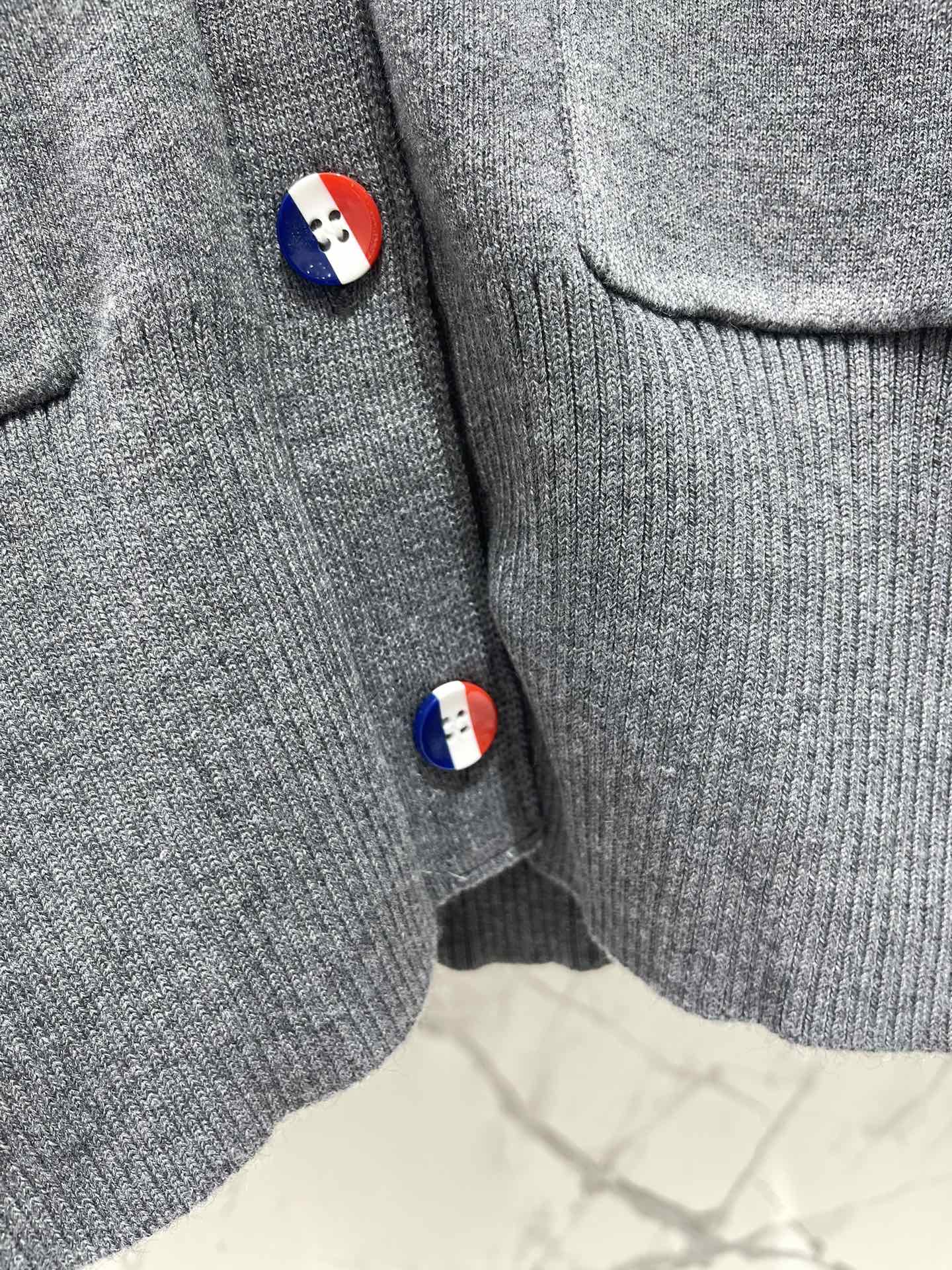 THOM 26S CARDIGAN STYLE 37