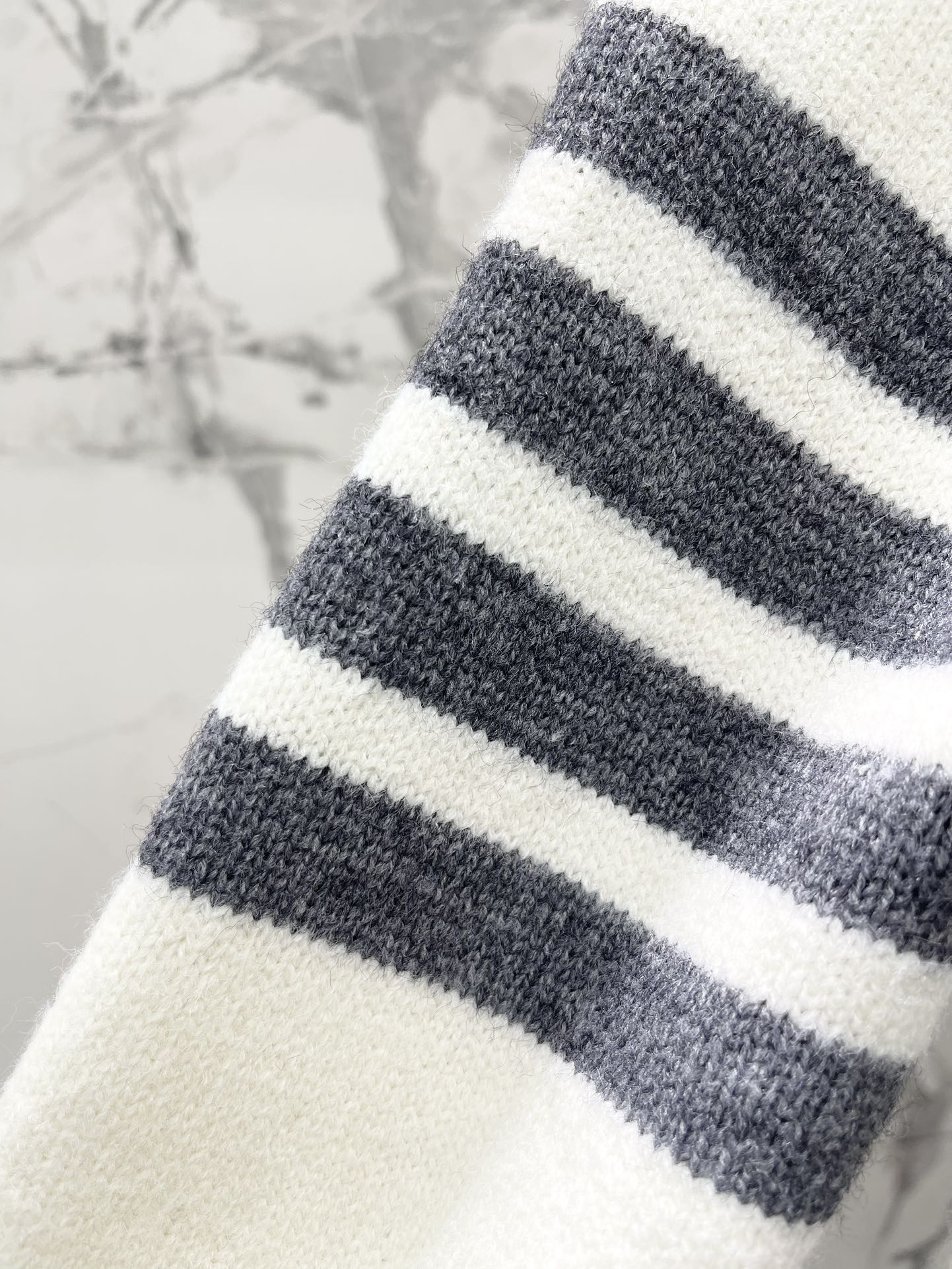 THOM 26S CARDIGAN STYLE 8