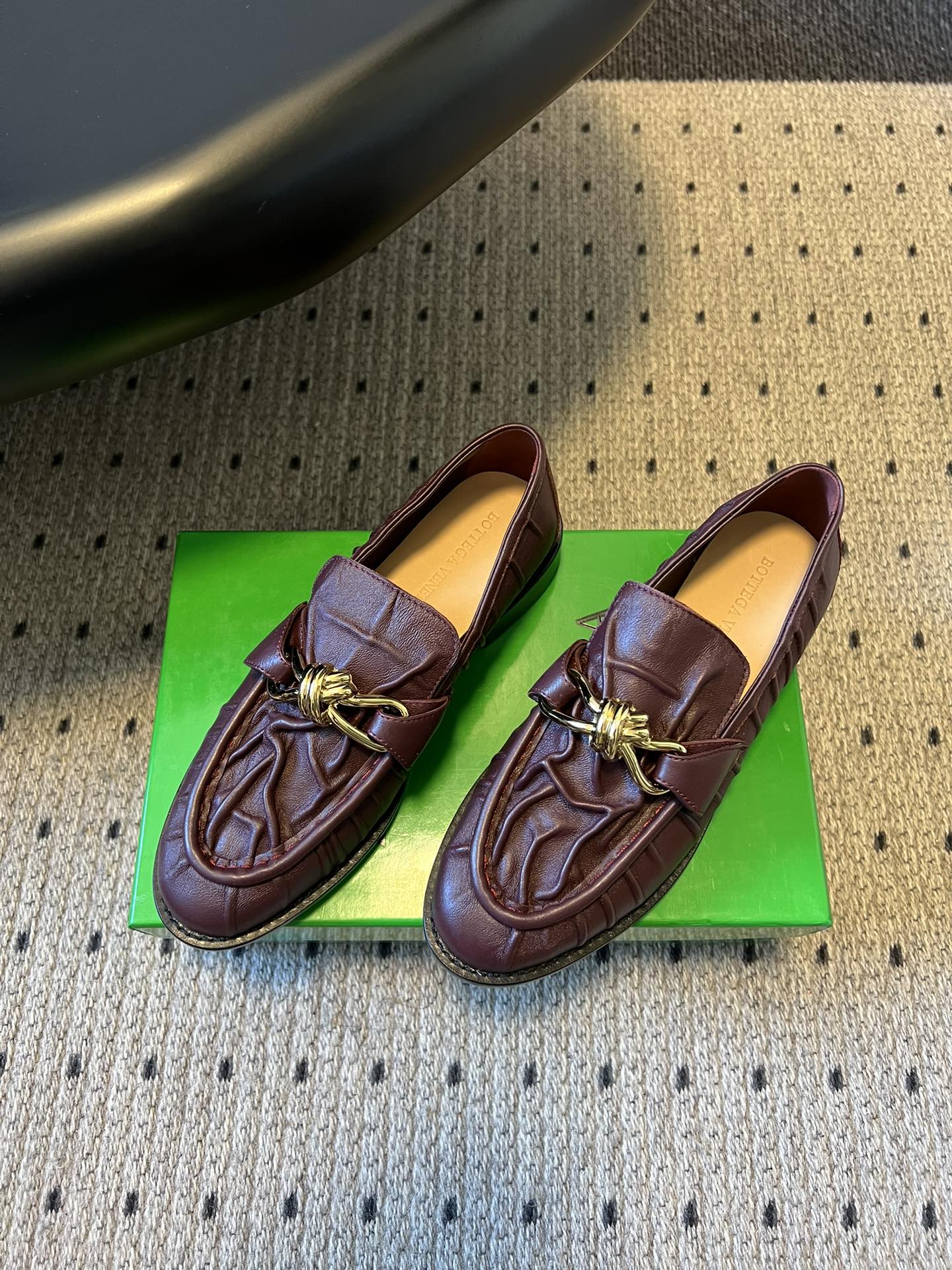 BOTTEGA VENETA 26S LOAFERS IN DARK BROWN LAMBSKIN WITH GOLD HARDWARE