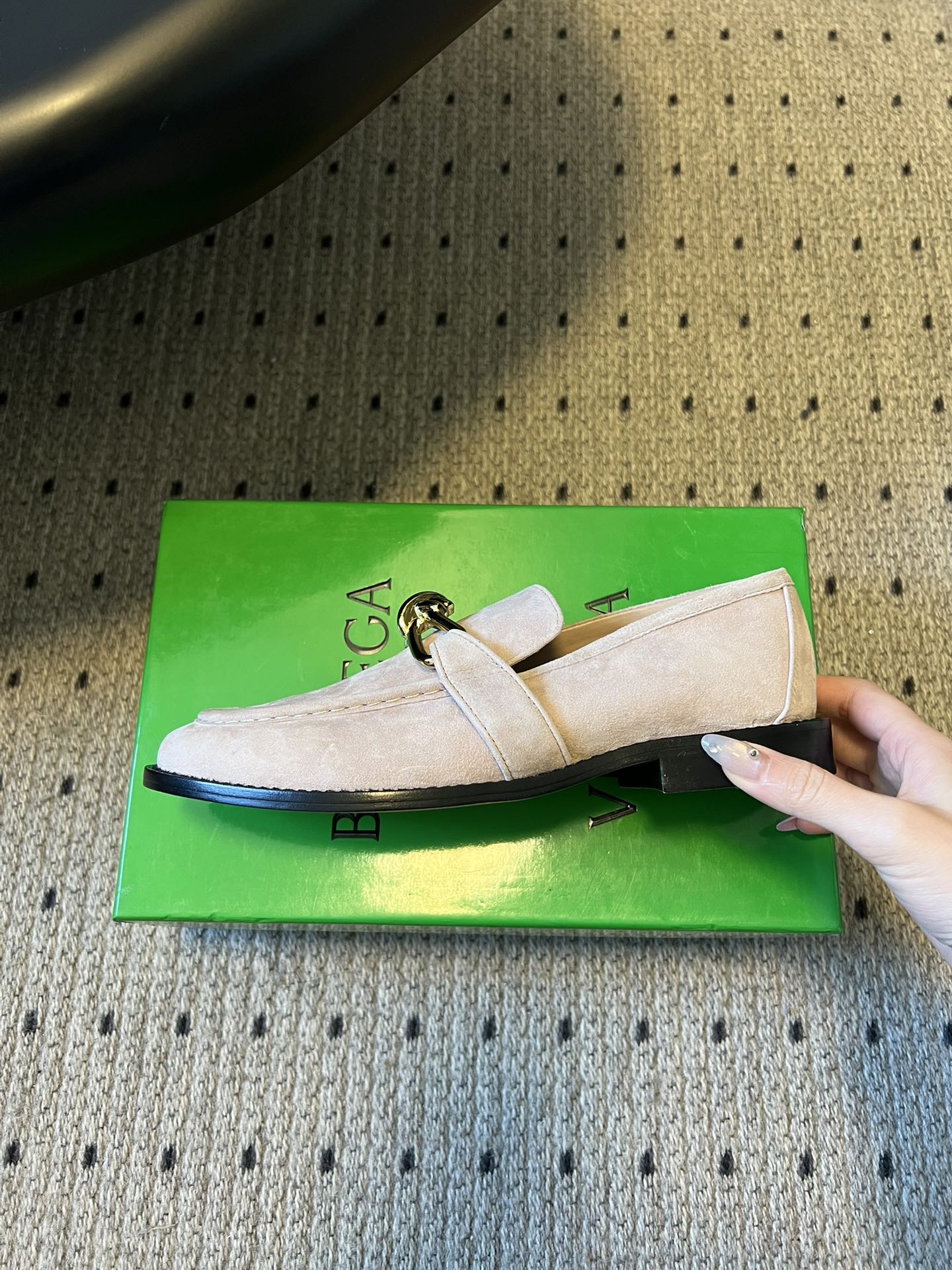 BOTTEGA VENETA 26S LOAFERS IN LIGHT BEIGE SUEDE WITH GOLD HARDWARE