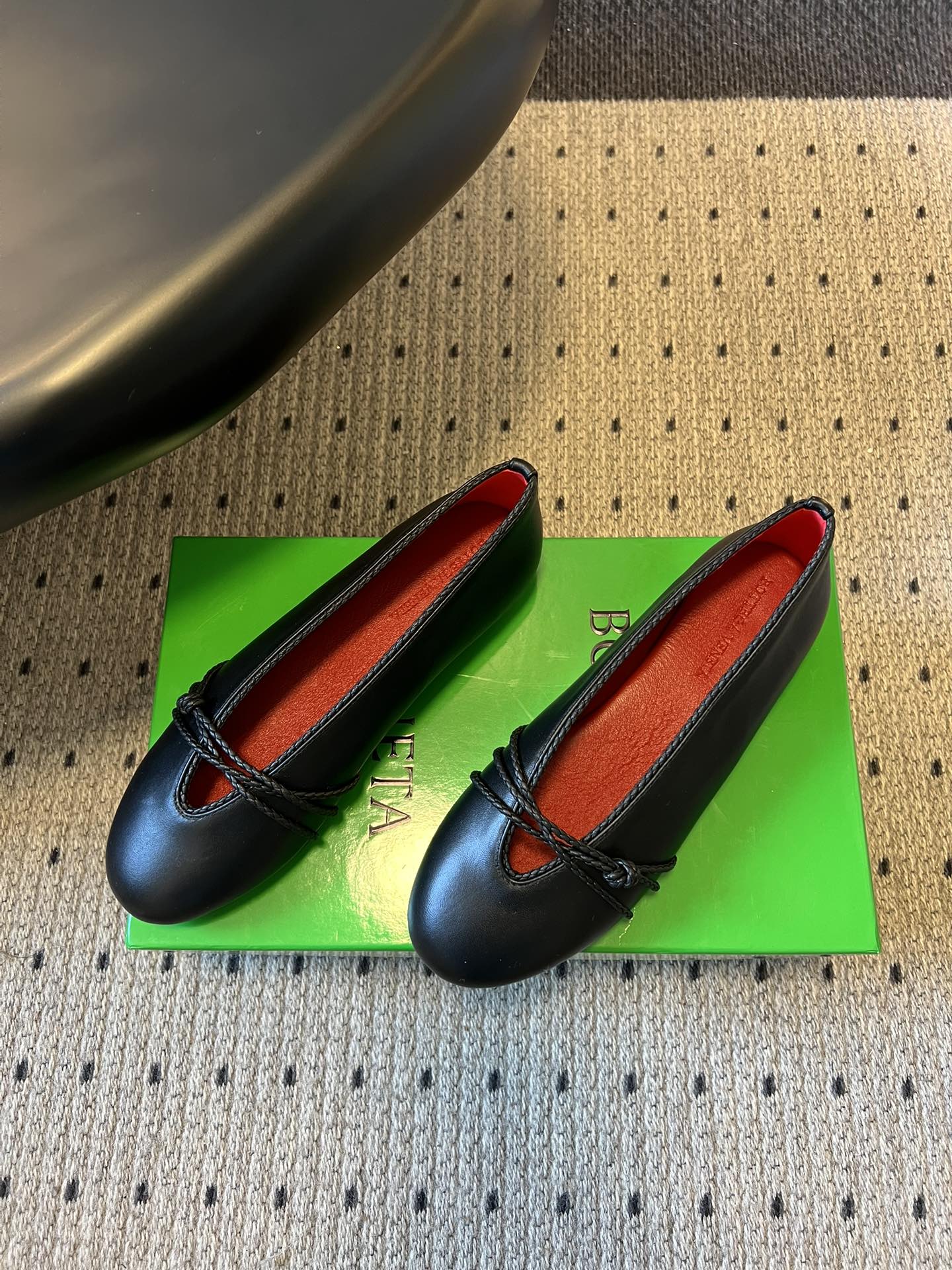 BOTTEGA VENETA 26S ESPADRILLE BALLET FLATS IN BLACK LAMBSKIN