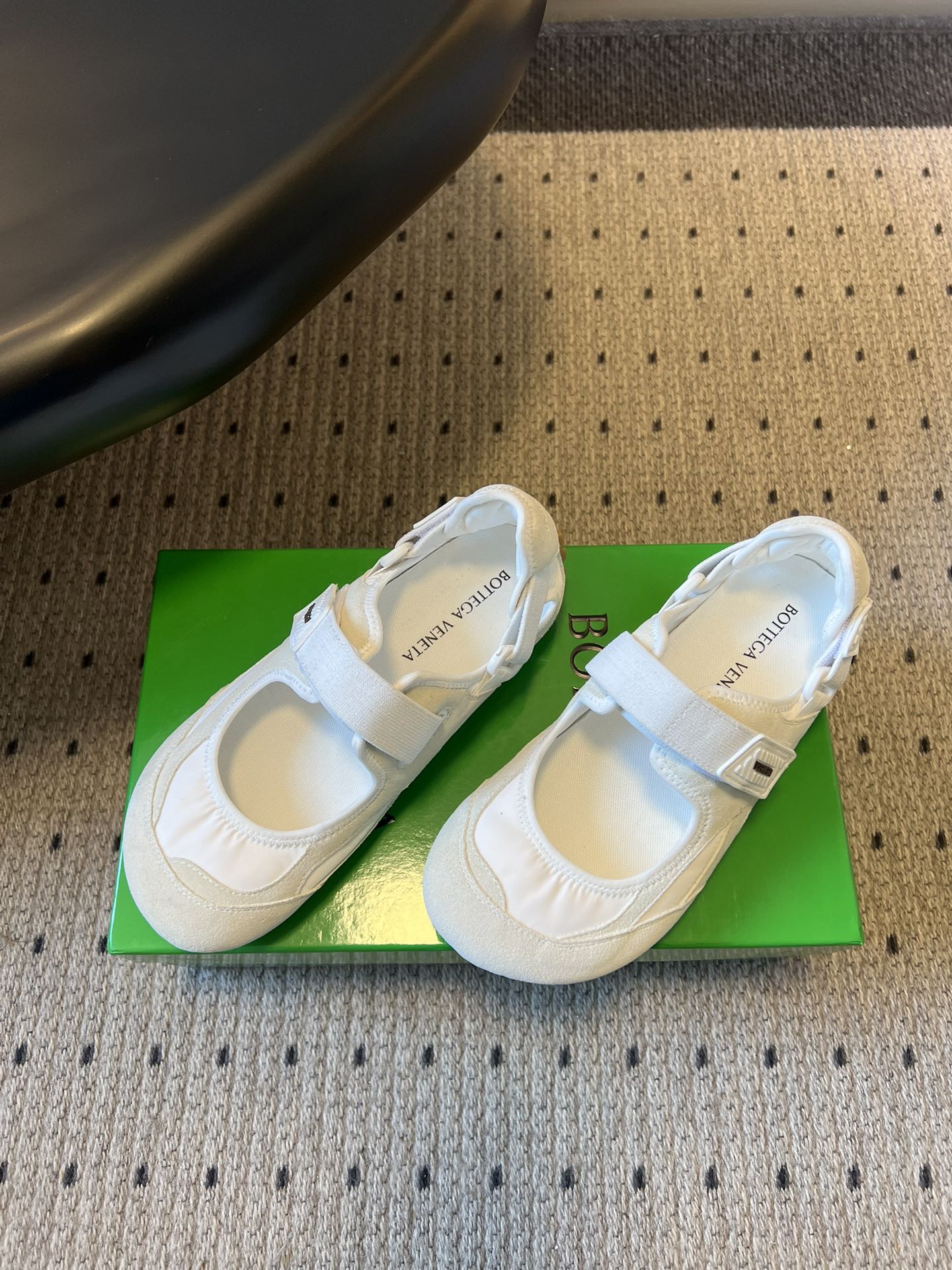 BOTTEGA VENETA 26S MARY JANE SNEAKER IN WHITE SUEDE AND FABRIC