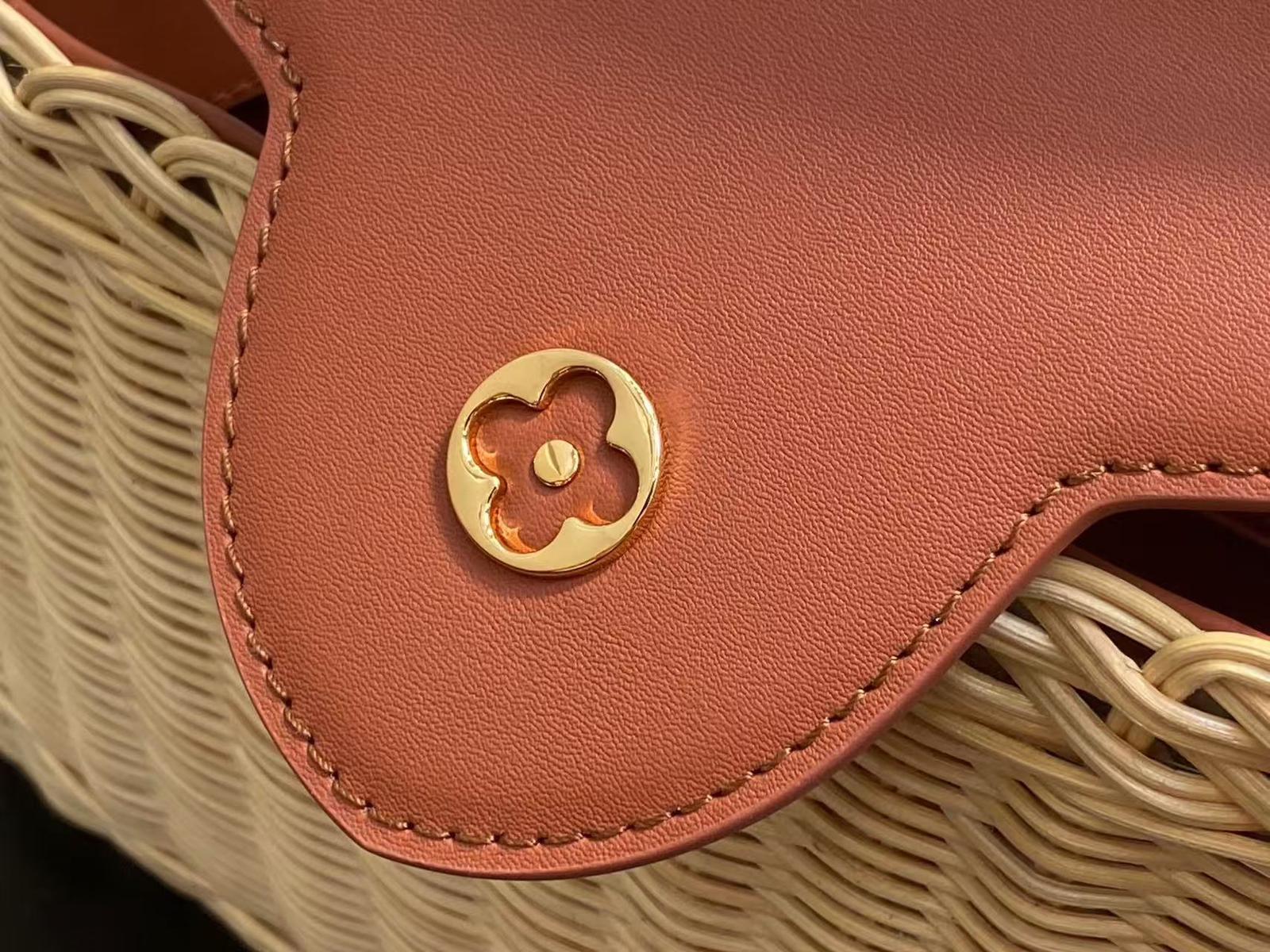 LV 25S CAPUCINES BB BAG 27 PINIC IN TAN CALFSKIN GOLD HARDWARE