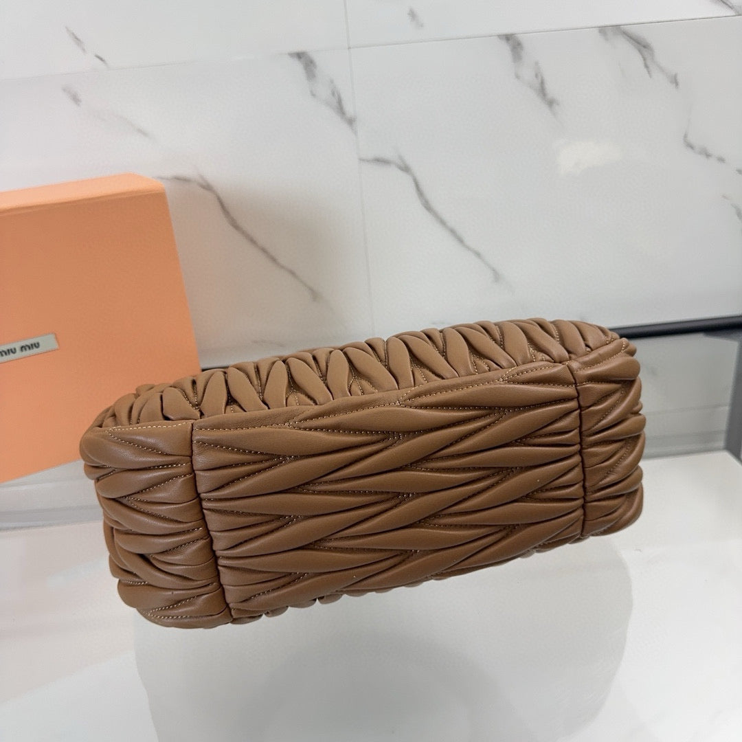 WANDER MATELASSE 29 BAG IN BROWN LAMBSKIN