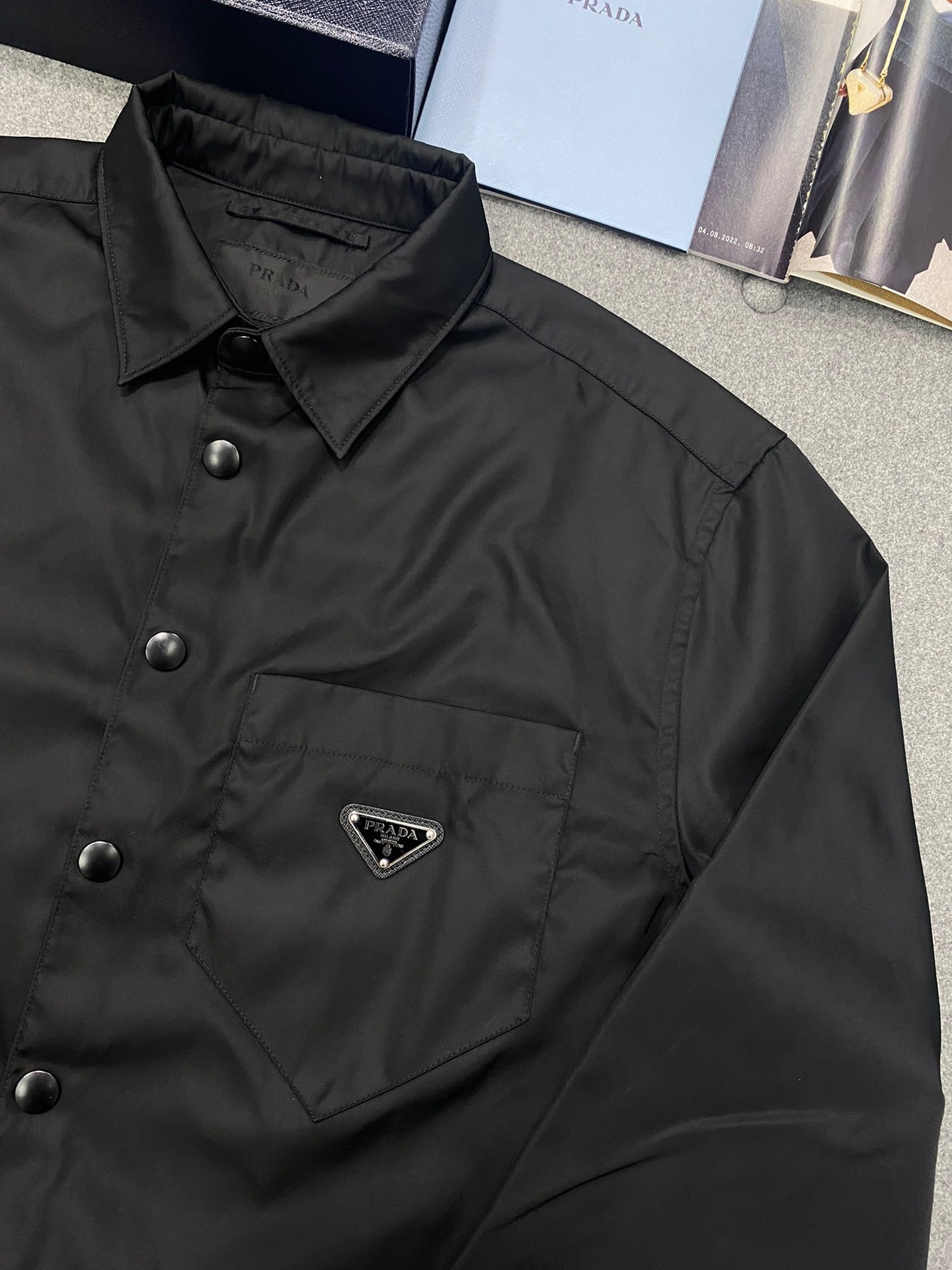 PRA SHIRT IN BLACK RE-NYLON TRIANGLE LOGO