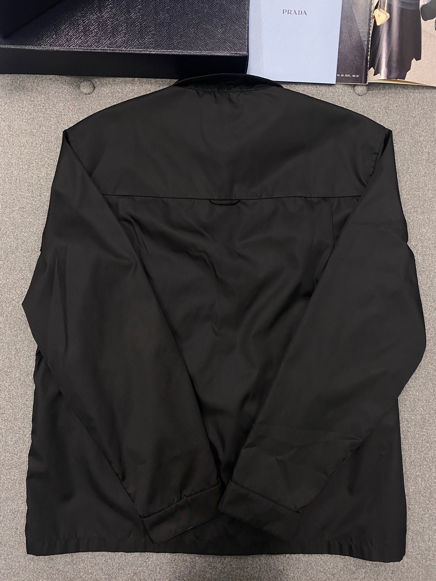 PRA SHIRT IN BLACK RE-NYLON TRIANGLE LOGO