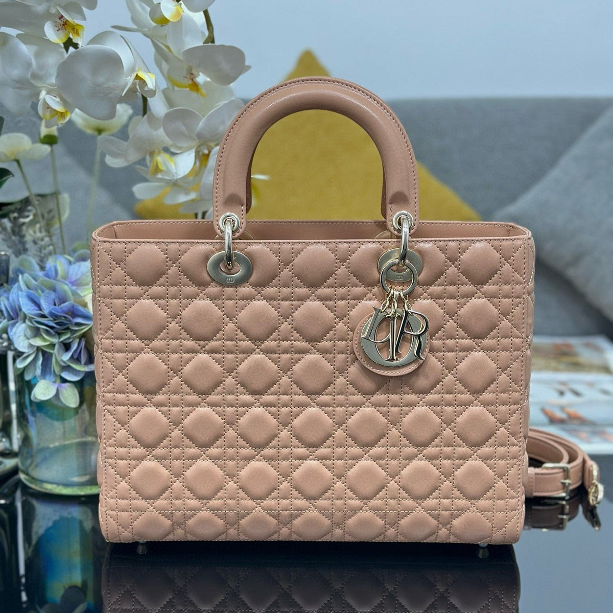 LARGE 32 LADY BAG IN PEACE LAMBSKIN WITH GOLD HARDWARE