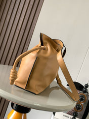 LOE MEDIUM 30 FLAMENCO KNOT IN BEIGE LAMBSKIN