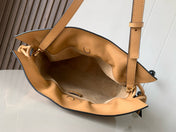 LOE MEDIUM 30 FLAMENCO KNOT IN BEIGE LAMBSKIN