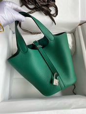 PICOTIN LOCK 18 EMERALD TOGO SILVER HARDWARE