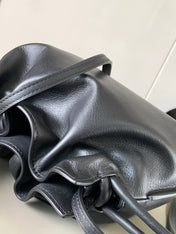 LOE MEDIUM 30 FLAMENCO KNOT IN BLACK LAMBSKIN