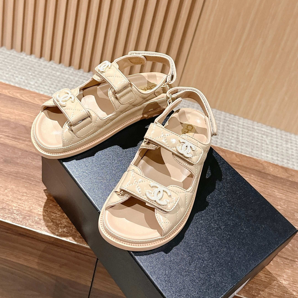 DAD SANDALS IN BEIGE QUILTED CALFSKIN