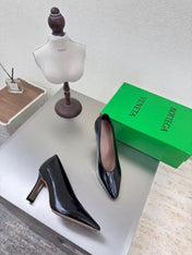 HIGH PUMP IN BLACK SHINY CALFSKIN