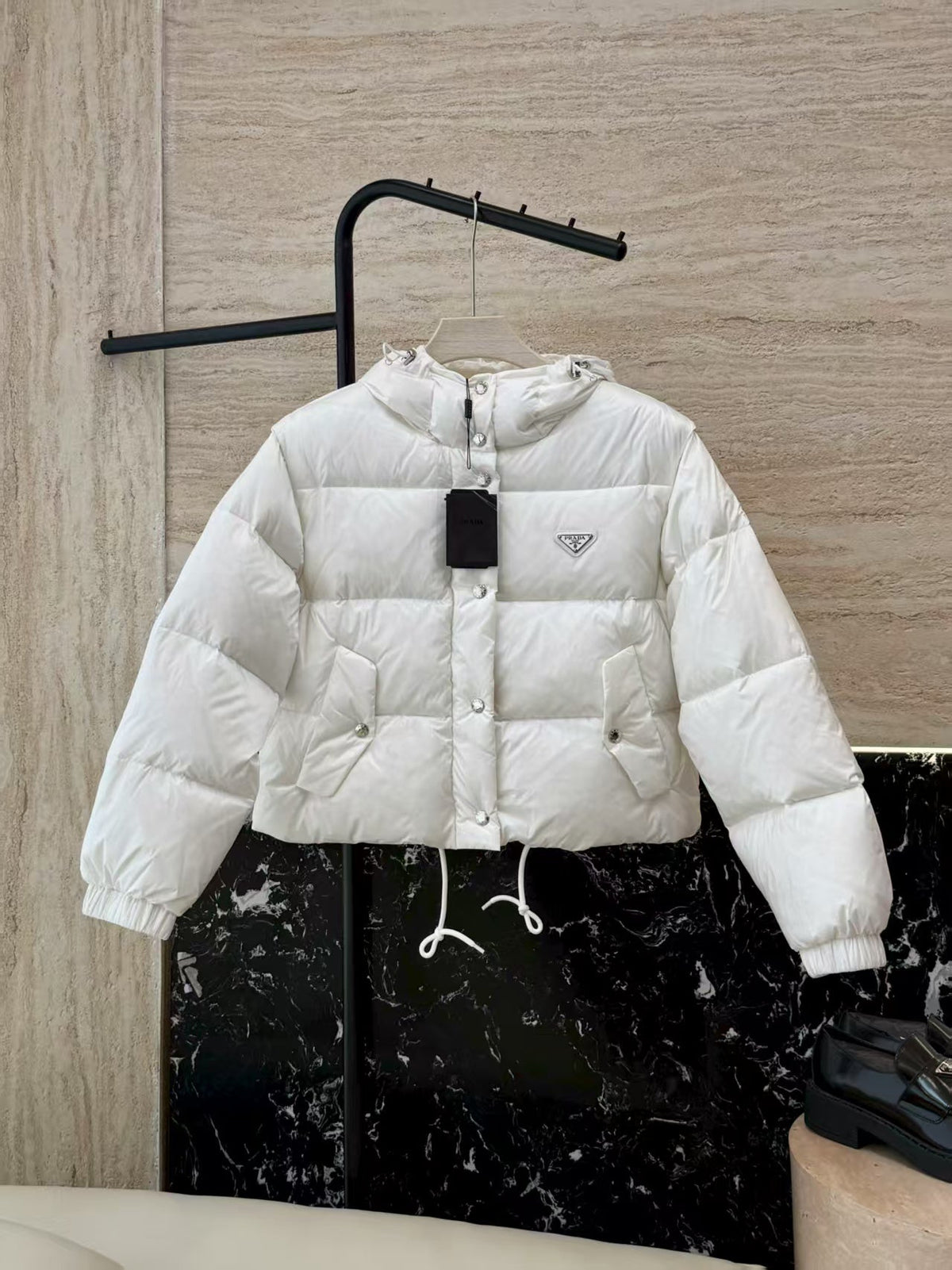 PRA CONVERTABLE DOWN JACKET IN WHITE RE-NYLON