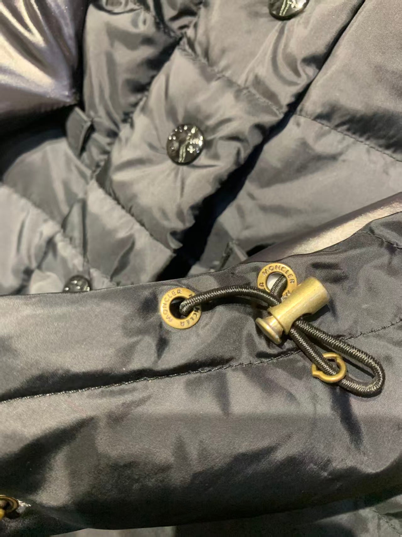 HOODED LONG PUFFER JACKET IN BLACK