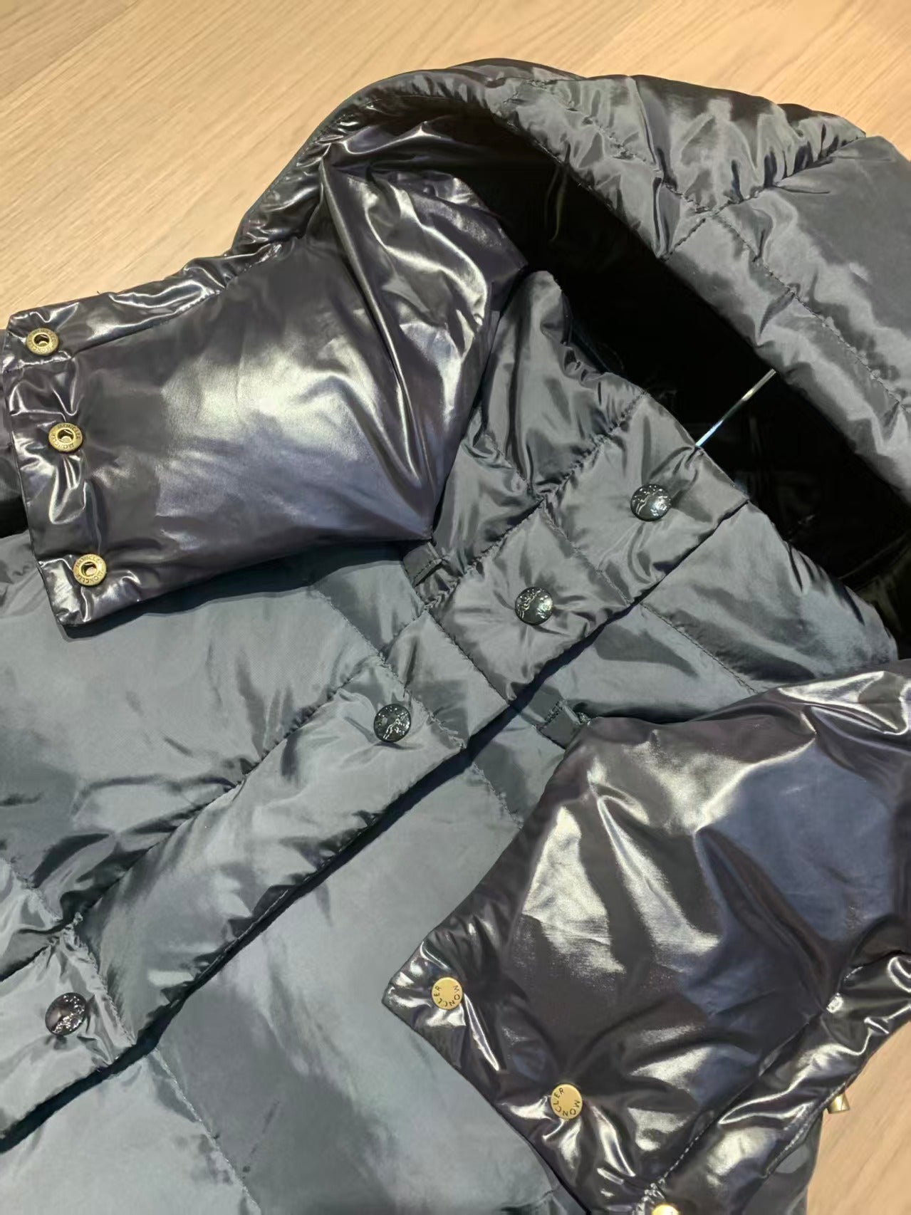 HOODED LONG PUFFER JACKET IN BLACK