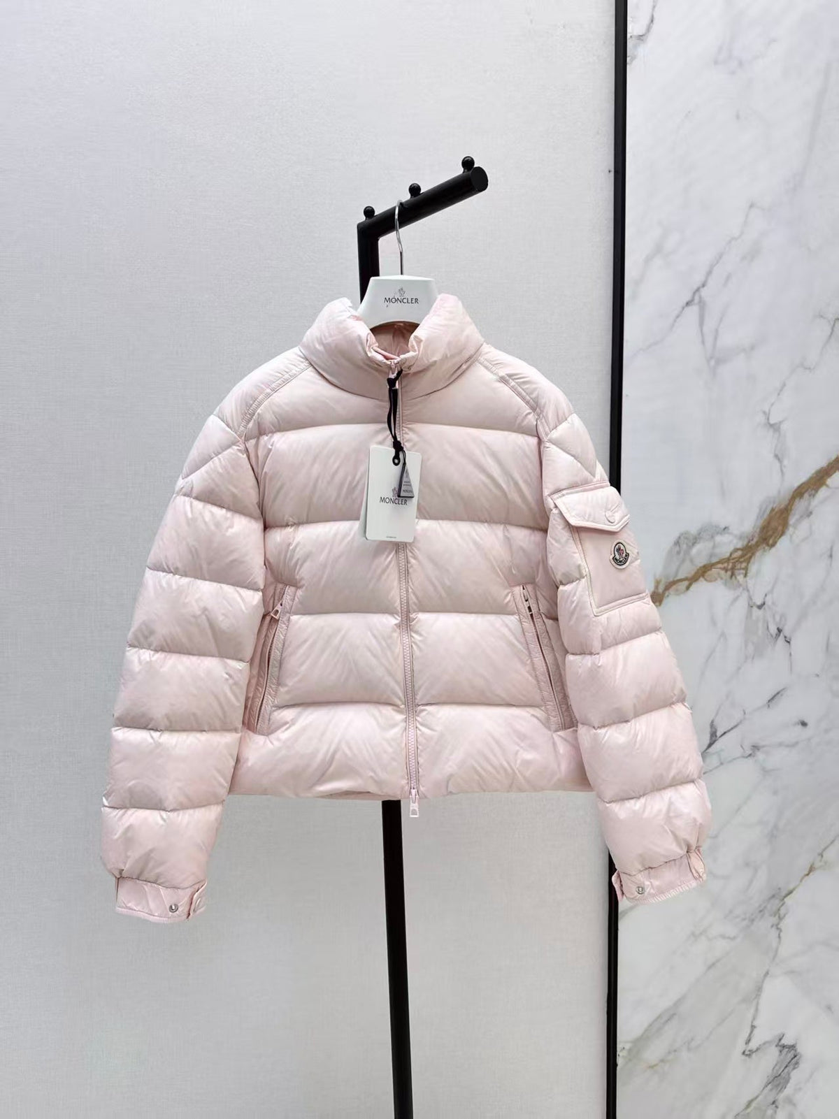 MONCLER PUFFER JACKET IN LIGHT PINK