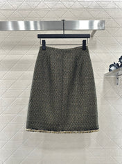 CHANEL SET IN BLACK MIX GOLD-TONE TWEED