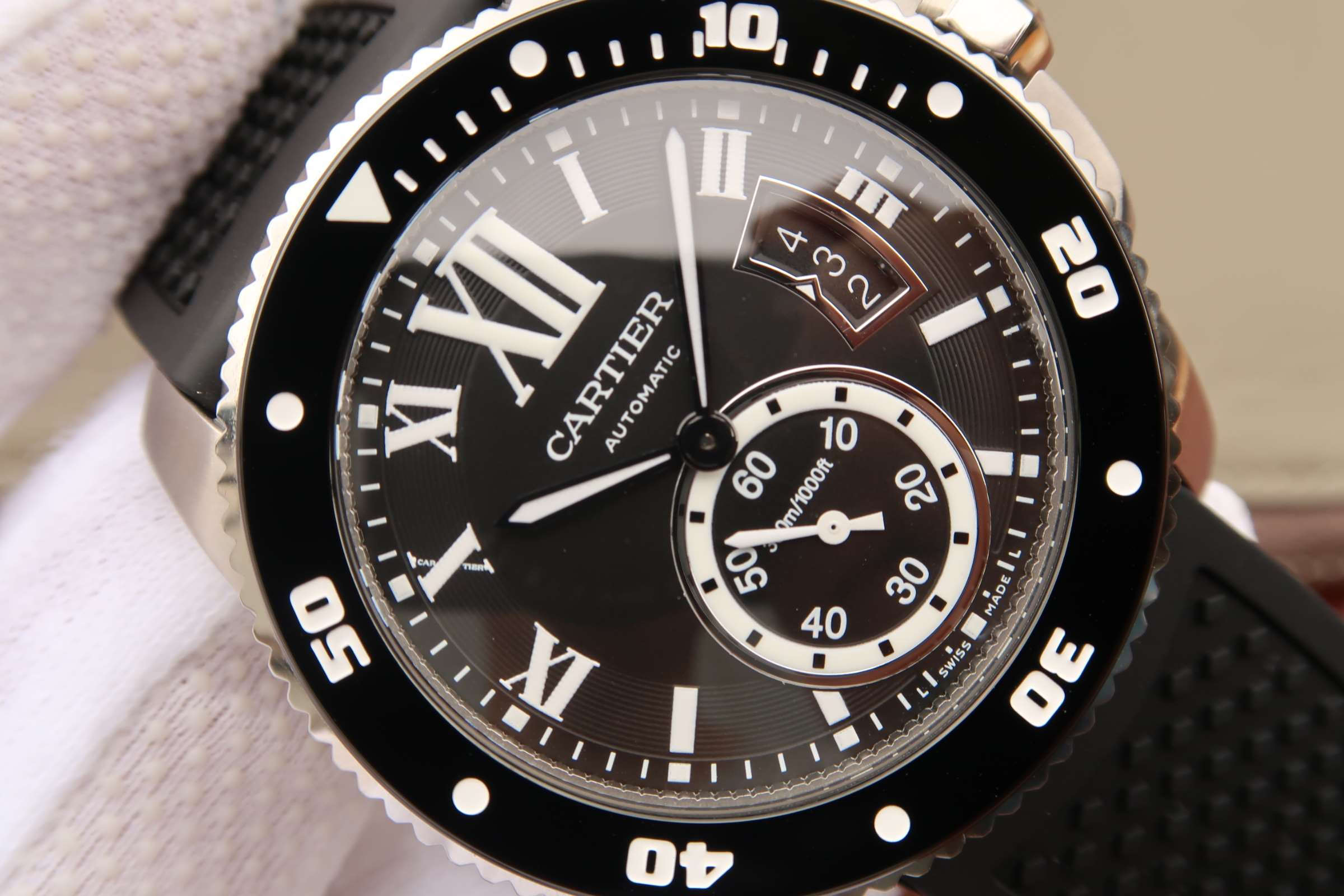 CALIBRE DIVER 42 AUTOMATIC STEEL CASE BLACK DIAL