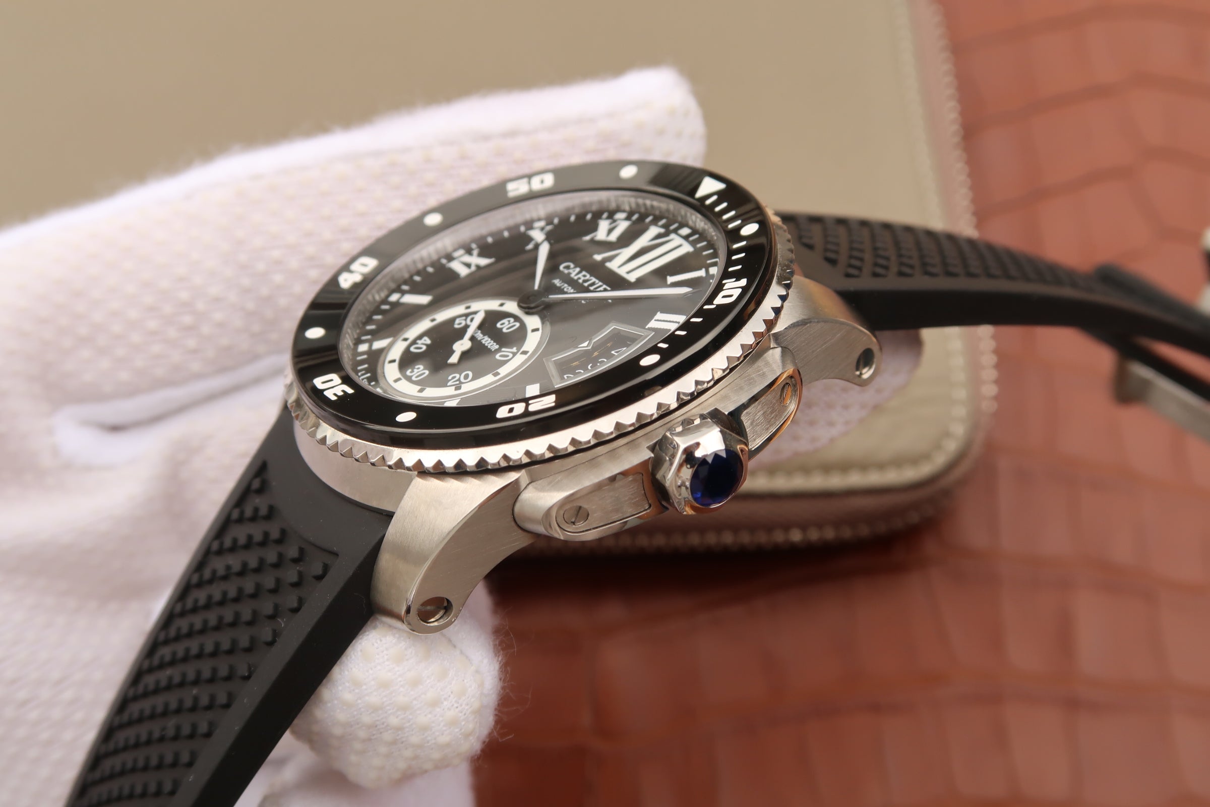 CALIBRE DIVER 42 AUTOMATIC STEEL CASE BLACK DIAL